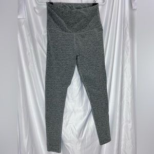 Queenieke HighWaisted Yoga Pants with Pockets and Tummy Control, size 8/10, grey